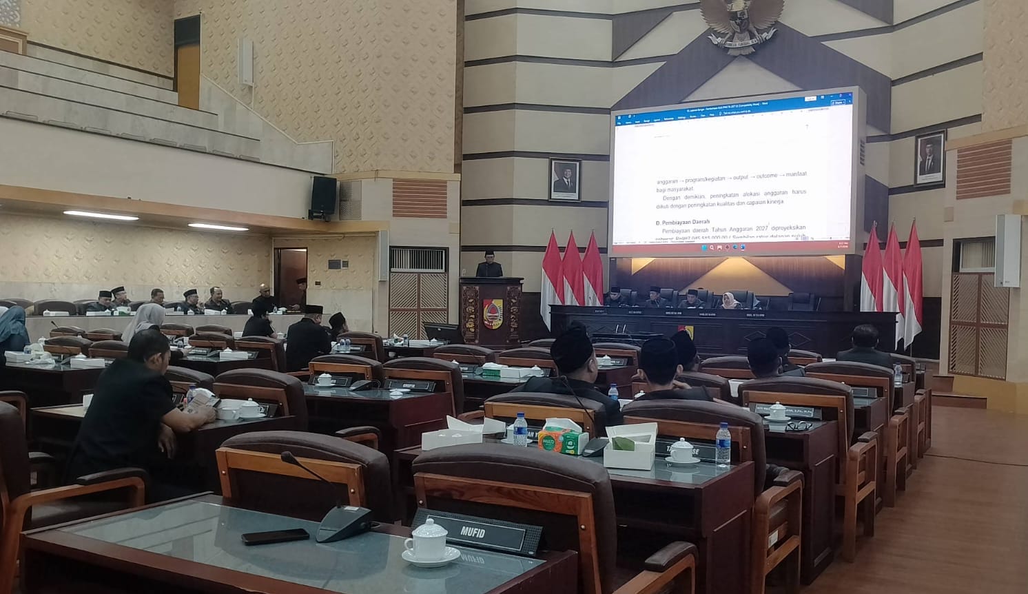 Sidang Paripurna Kedua DPRD Jember, pada Senin (07/09/ 2026) malam.