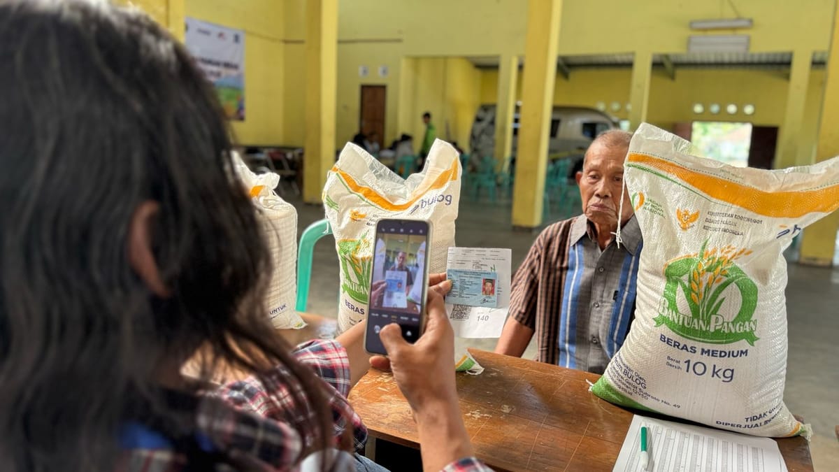 Bulog DIY salurkan Beras ke Warga yang Berhak Menerima Bantuan di-Sleman