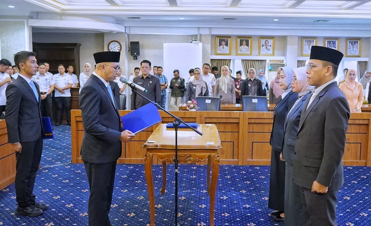 Lantik Pejabat Tinggi Pratama Gubernur Lampung : "Pentingnya Peran Birokrasi Sebagai Pelayan Masyarakat"