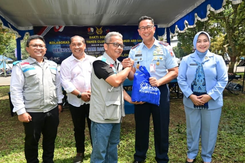 Bakti Sosial Meriahkan Hari Bakti TNI AU, Komunitas dan Lanud Abd Saleh Bersatu