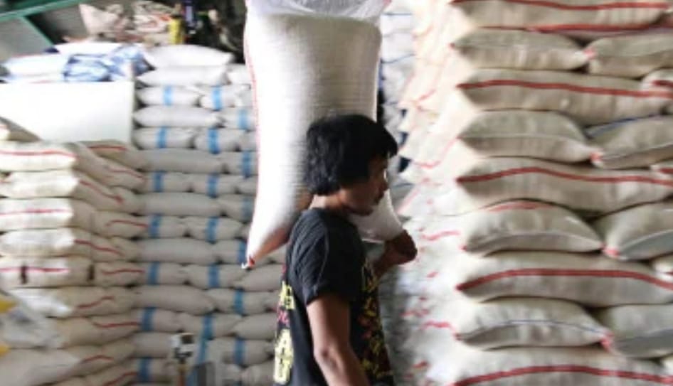 Harga Beras Kelas Medium Melonjak Akibat Kasus Beras Oplosan