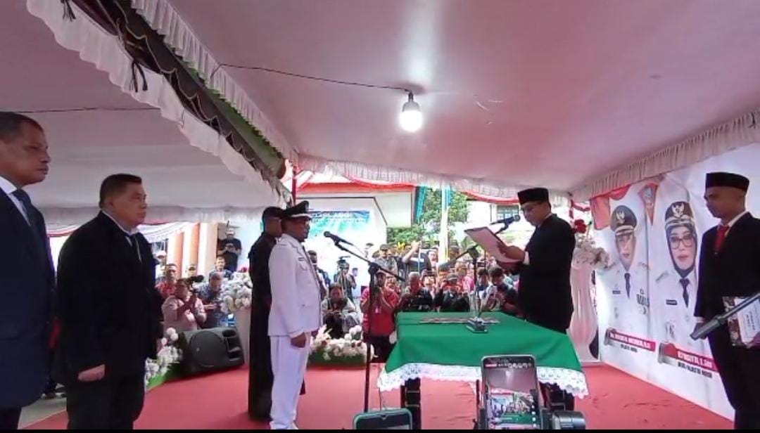 Wali Kota Ambon Lantik Raja Amahusu