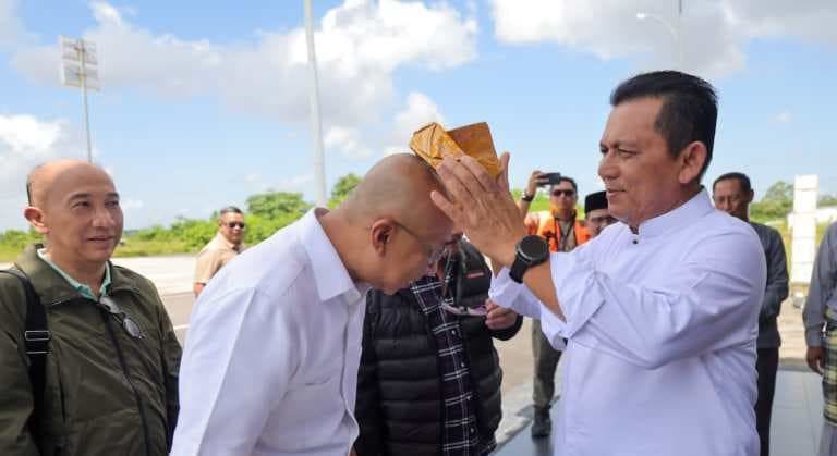 Gubernur Lampung Rahmat Mirzani Djauzal Tiba di Tanjung Pinang.