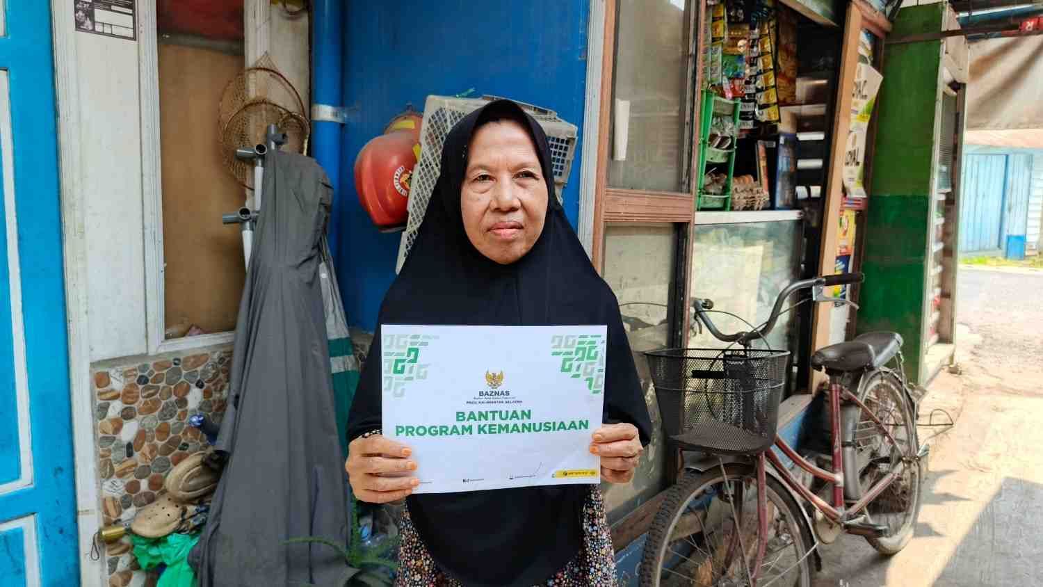BAZNAS Kalsel Bantu Janda Lansia Terlilit Tunggakan Sewa Rumah