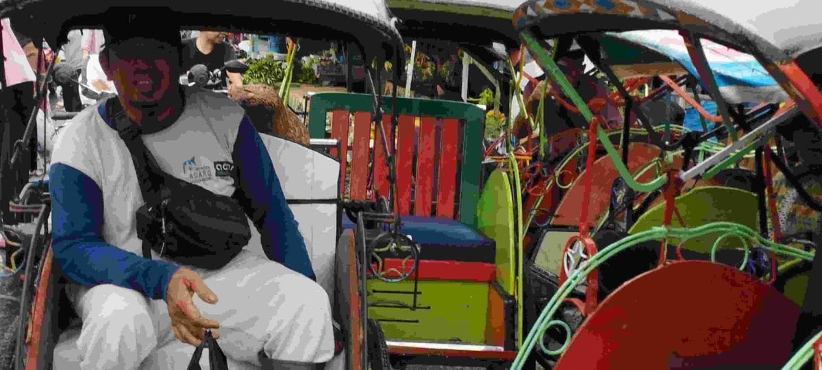 Becak Hamsani Sulit Sekali Dapat Penumpang