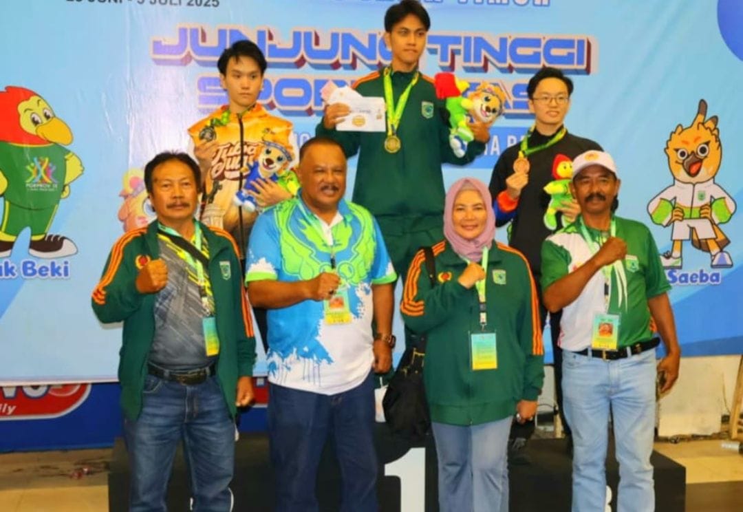 Wushu Kota Batu Raih 8 Medali di Porprov Jatim IX 2025, KONI Beri Apresiasi Langsung di Podium