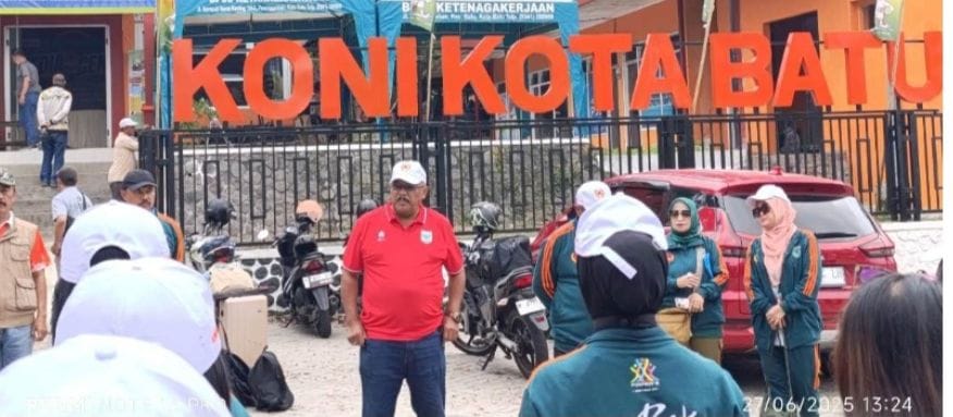 KONI Batu Berangkatkan Kontingen Porprov, Targetkan Prestasi Terbaik