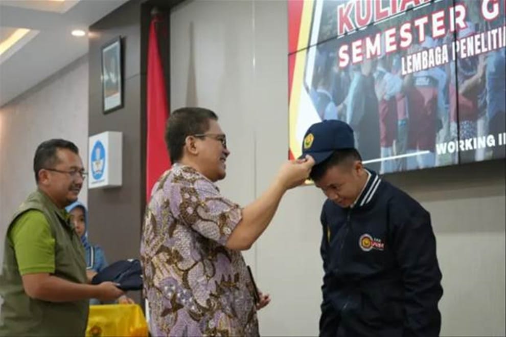 KKN Mahasiswa Universitas Jember Dari Lamongan Hingga Raja Ampat