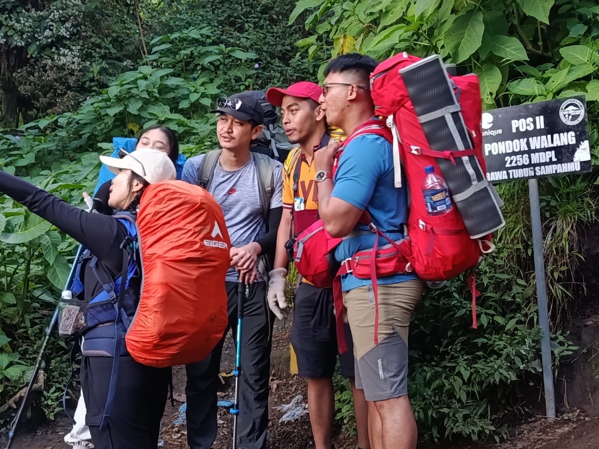 Seribu Lebih Pendaki Dari Berbagai Daerah Padati Pos 3 hingga 5 Gunung Slamet Jalur Bambangan