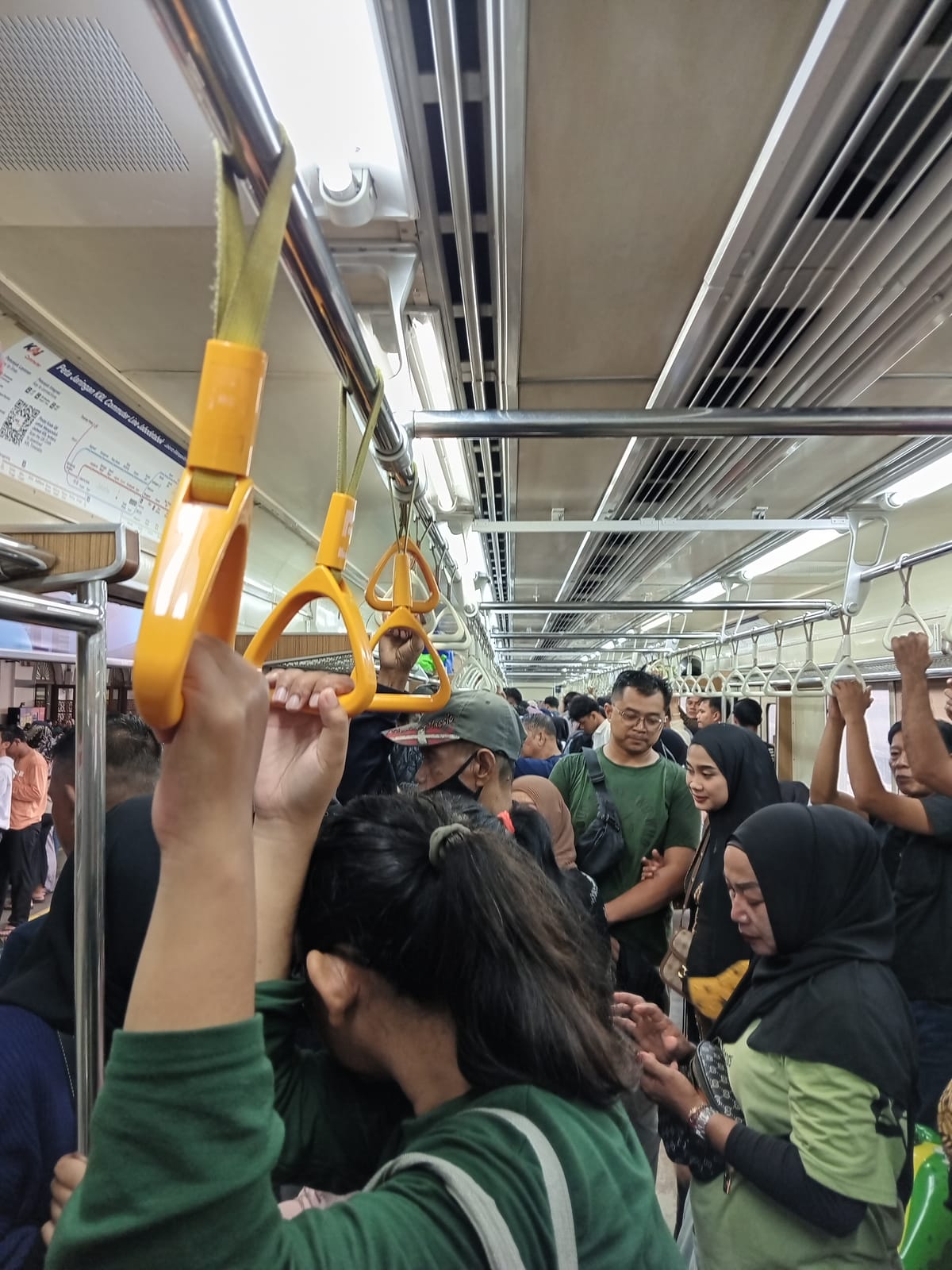 Tarif Rp 80 Transportasi Publik Berakhir Malam Ini, Masih Ada Waktu Beberapa Jam untuk Merasakan Manfaatnya