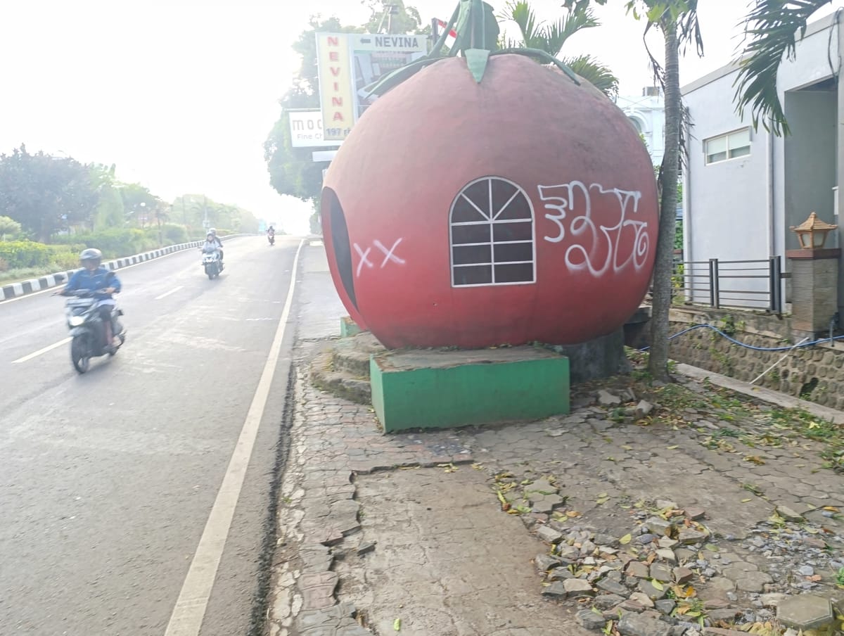 Halte Buah Batu Dibongkar, Warga Kenang Ikon Lama Demi Wajah Kota Baru