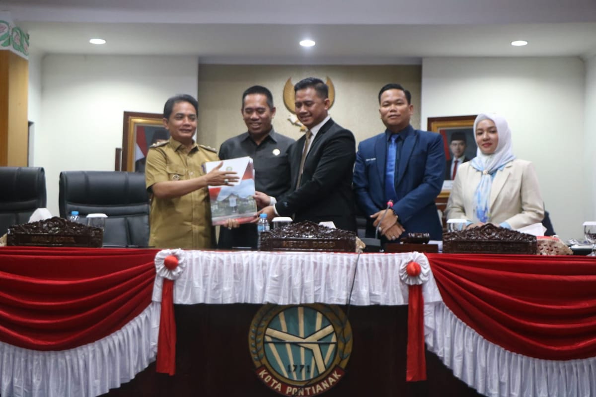 Pandangan Umum Fraksi-fraksi DPRD Atas Raperda APBD Perubahan Tahun 2025