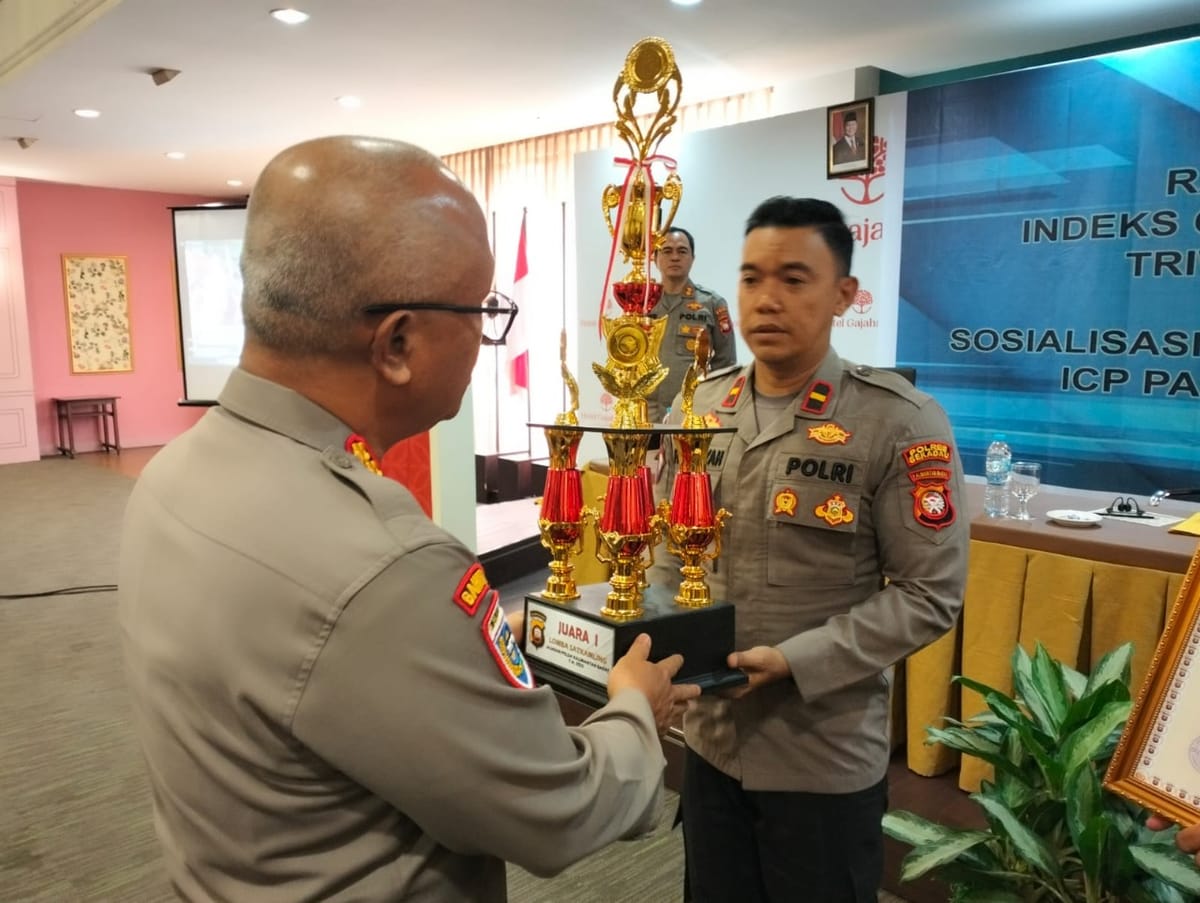 Pos Kamling Murai Sekadau Juara Pertama Satkamling Polda Kalbar 2025