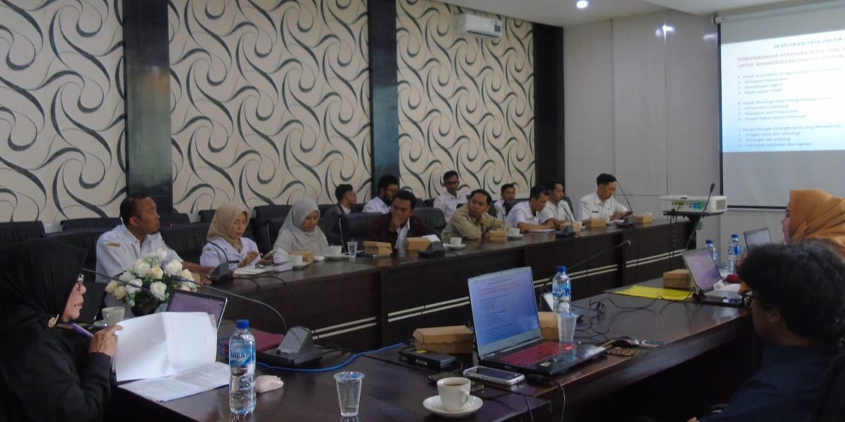 Diskominfo Bondowoso & UPN Veteran Jatim Gelar FGD Keterbukaan Informasi Publik