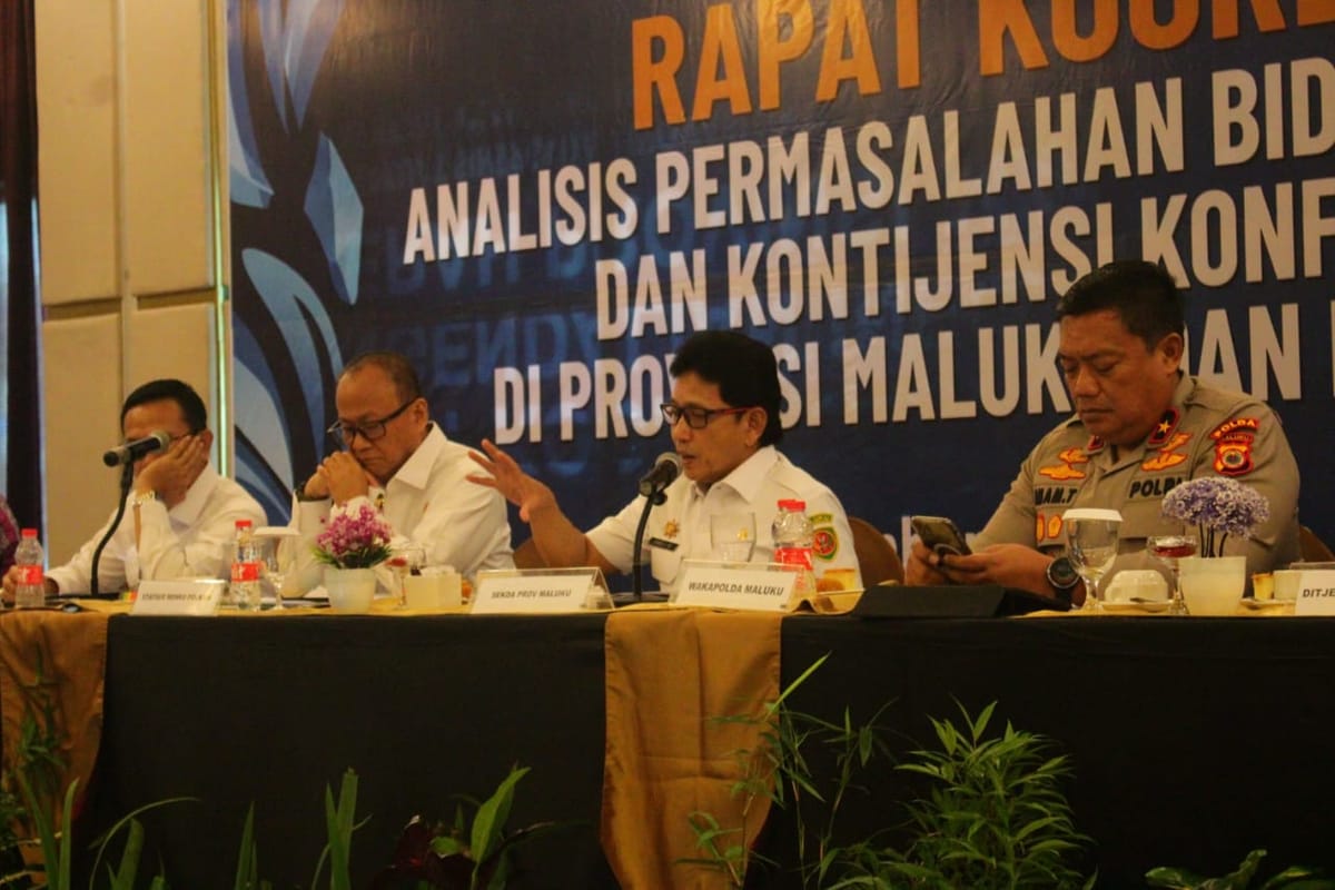 Sekda Wakili Gubernur Paparkan Materi Strategi Penanganan Konflik Sosial dan Potensi Sosial di Provinsi Maluku