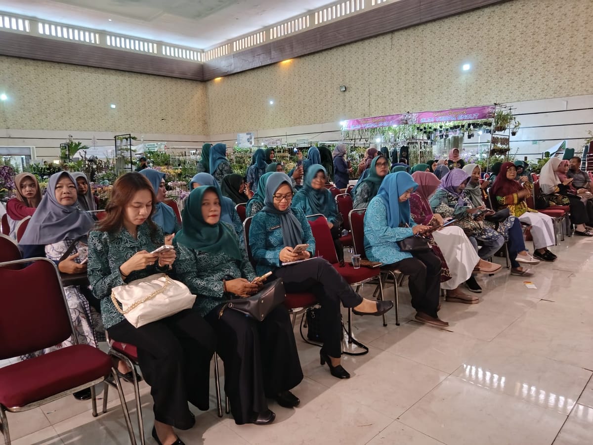 Tim Penggerak PKK Kabupaten Jember Gelar Pelatihan Budidaya Anggrek