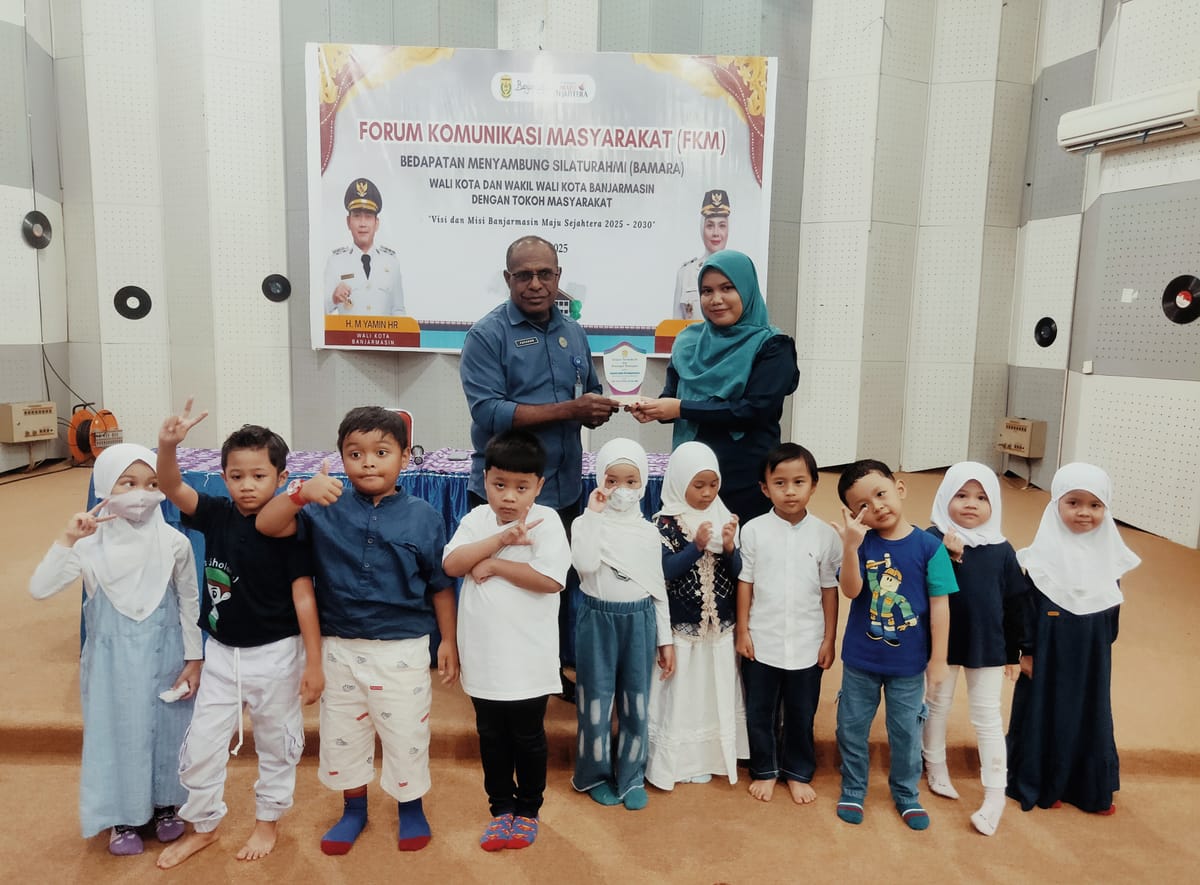 Kunjungan PAUD Islam Terpadu Bintang ke RRI Banjarmasin dalam rangka Studi luar Sekolah (Foto: rri co.id/Iqbal)