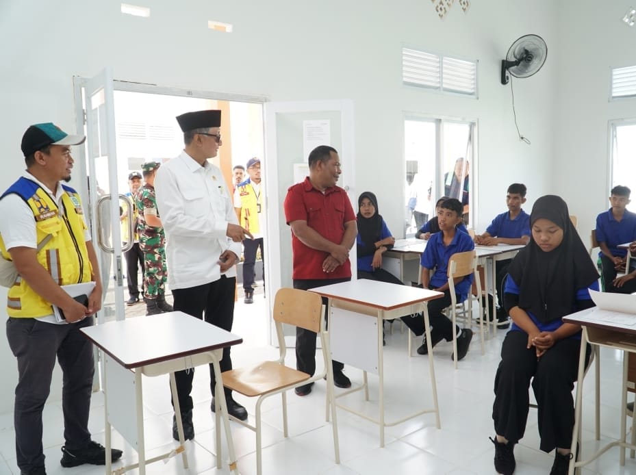 Menteri PU Pastikan Fasilitas Sekolah Rakyat IPWL Sofifi di Maluku Utara Layak, Aman dan Nyaman