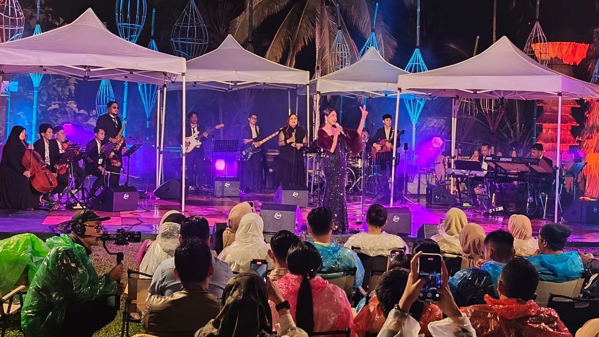 Bupati Banyuwangi Semarakkan Jazz Gunung Series 3 di Kaki Ijen Banyuwangi