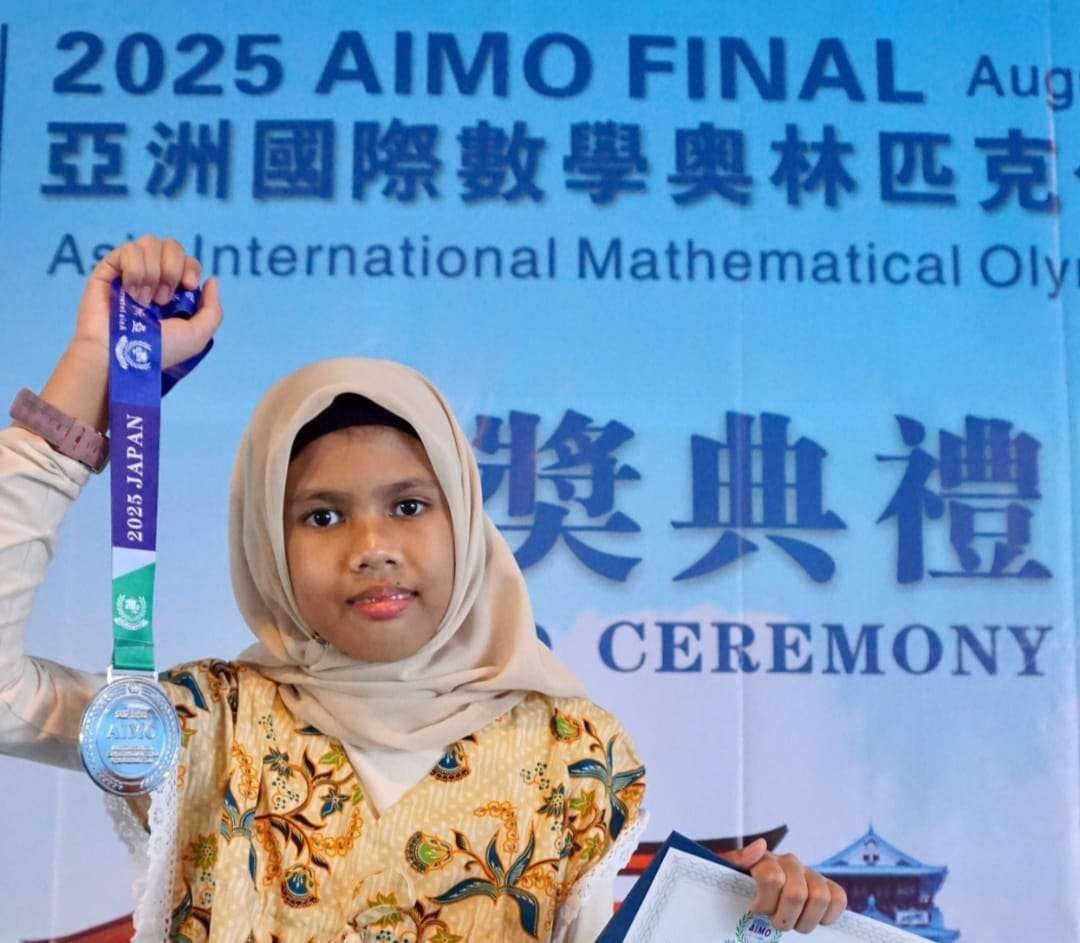 Siswi SD Muhammadiyah 2 Pontianak Raih Medali Perak Olimpiade Matematika
