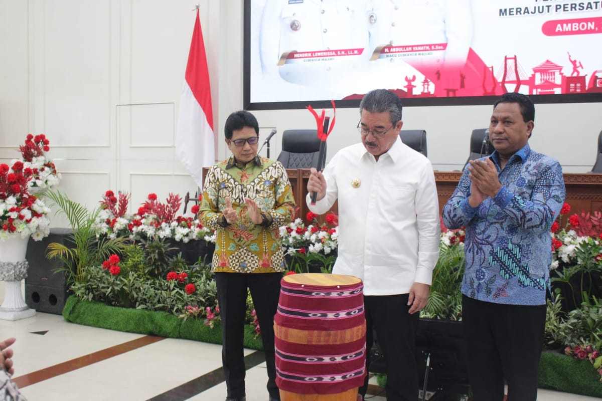 Buka Rakor Bupati/Walikota Se-Maluku, Gubernur Minta Perkuat Kedudukan