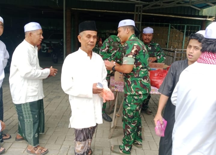 Silaturahmi TNI-Rakyat, Dandim 1002/HST Sholat Jum'at Bersama Jamaah Birayang