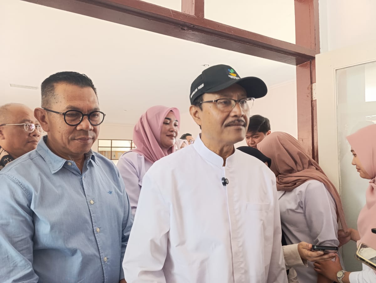 Si Kembar Sekolah Rakyat Harumkan Nama, Mensos Ajak Anak Indonesia Gali Talenta