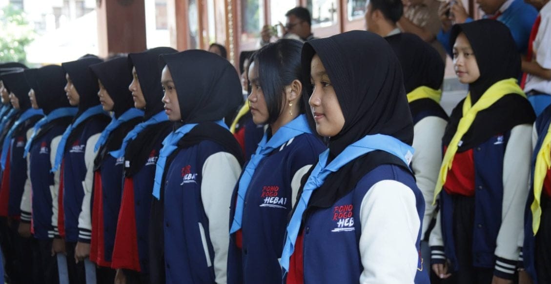 Bupati Ponorogo  Kagum pada Remaja yang Menjadi Anggota PMR