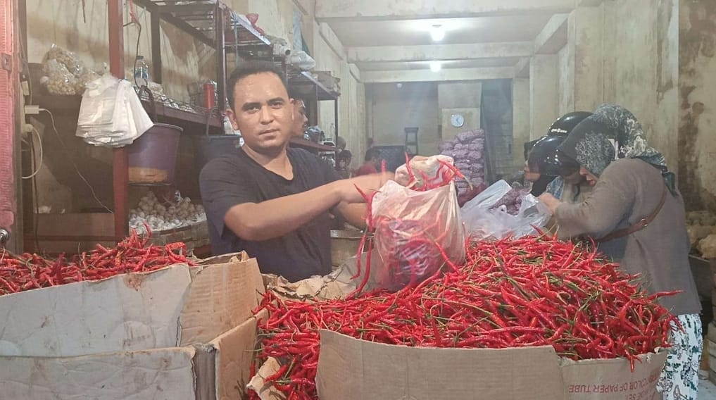 Di Padang Harga Cabai Merah Tembus Rp75 Ribu Per Kilogram