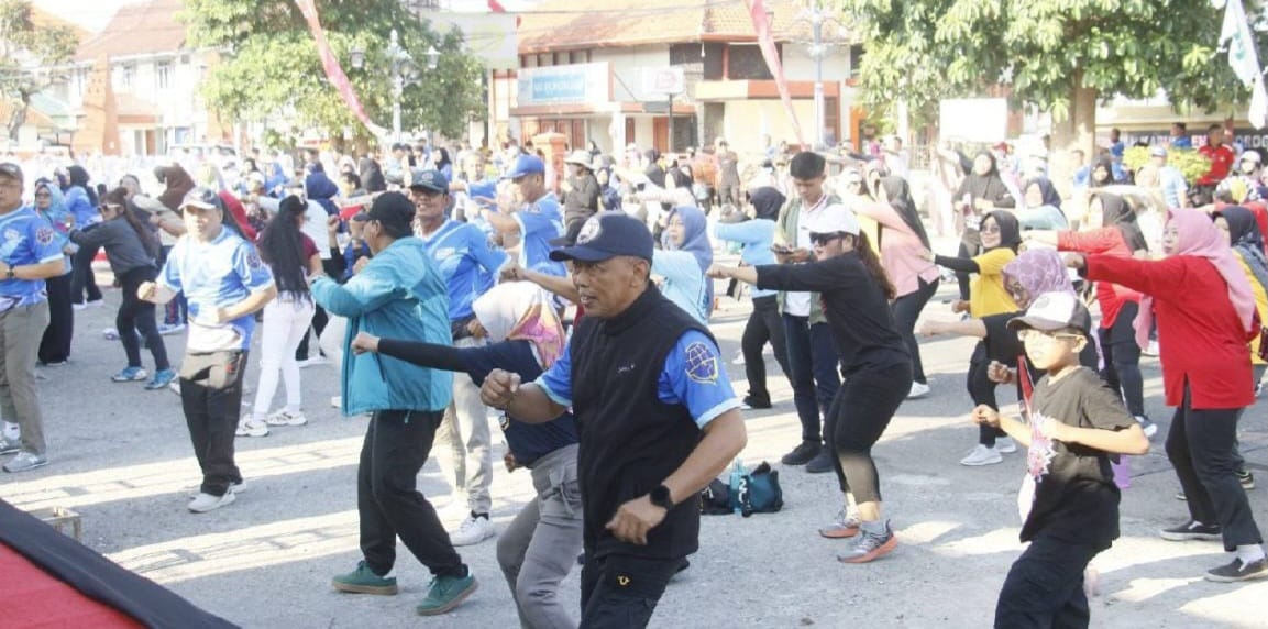 Peringati Harhubnas 2025, Dishub Ponorogo Gelar Senam Sehat Bersama