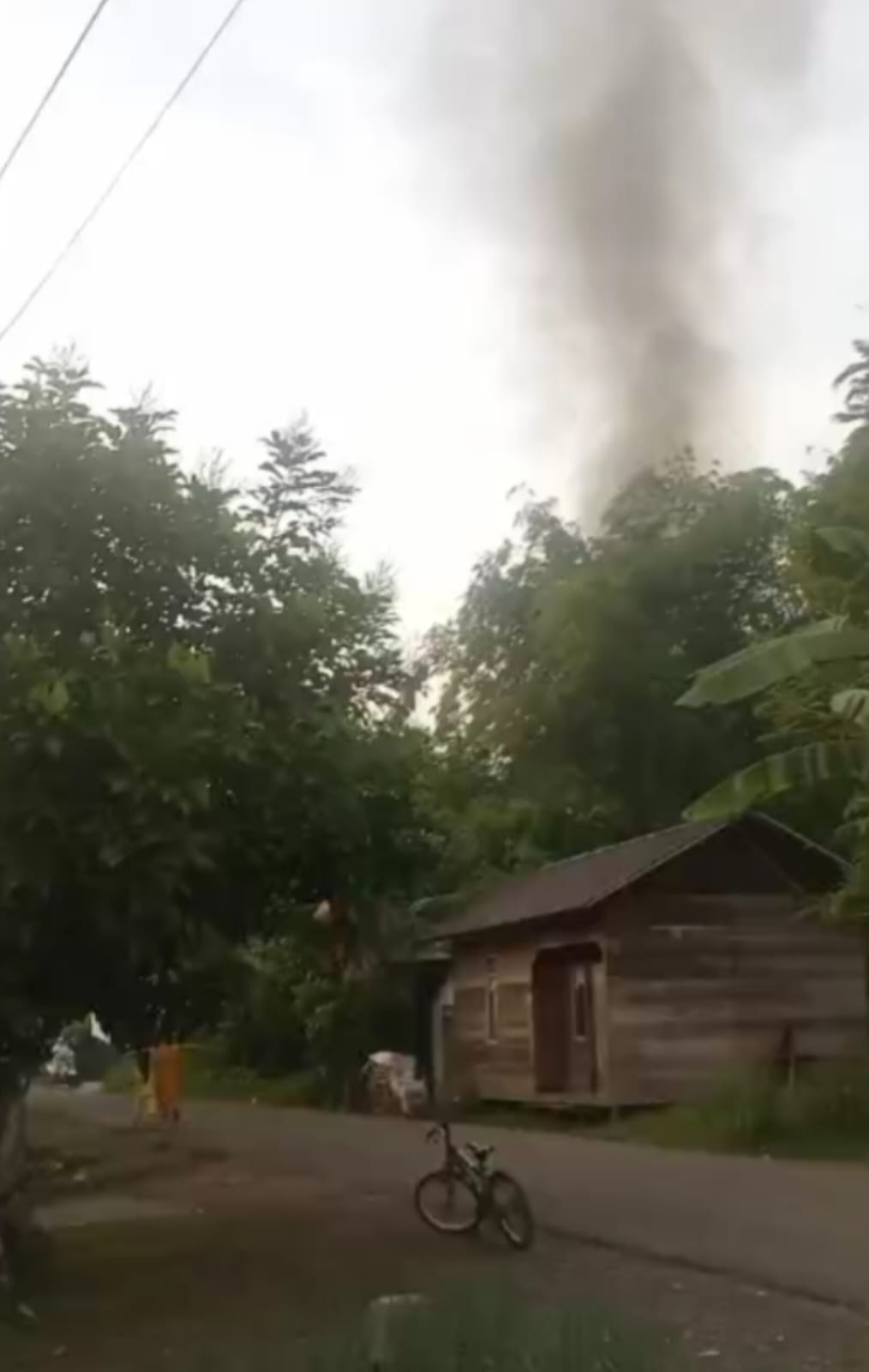 Tujuh Bangunan Rumah Di Desa Baruh Bahinu  Hangus Terbakar