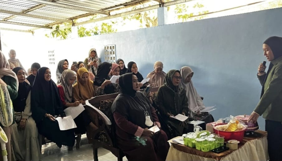 Ibu-ibu PKK di Kabupaten Maros Ikuti Pelatihan Mengolah Ubi Kayu Menjadi Ubi Kayu Beku (Frozen Cassava)