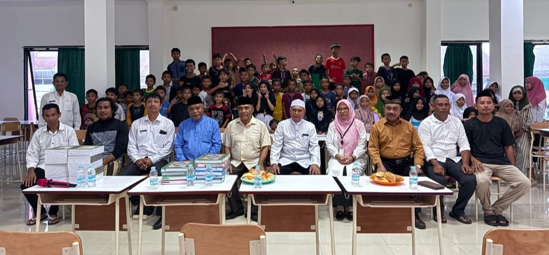 BAZNAS Kota Ternate Berikan Bantuan Untuk Anak Miskin dan Miskin Ekstrim