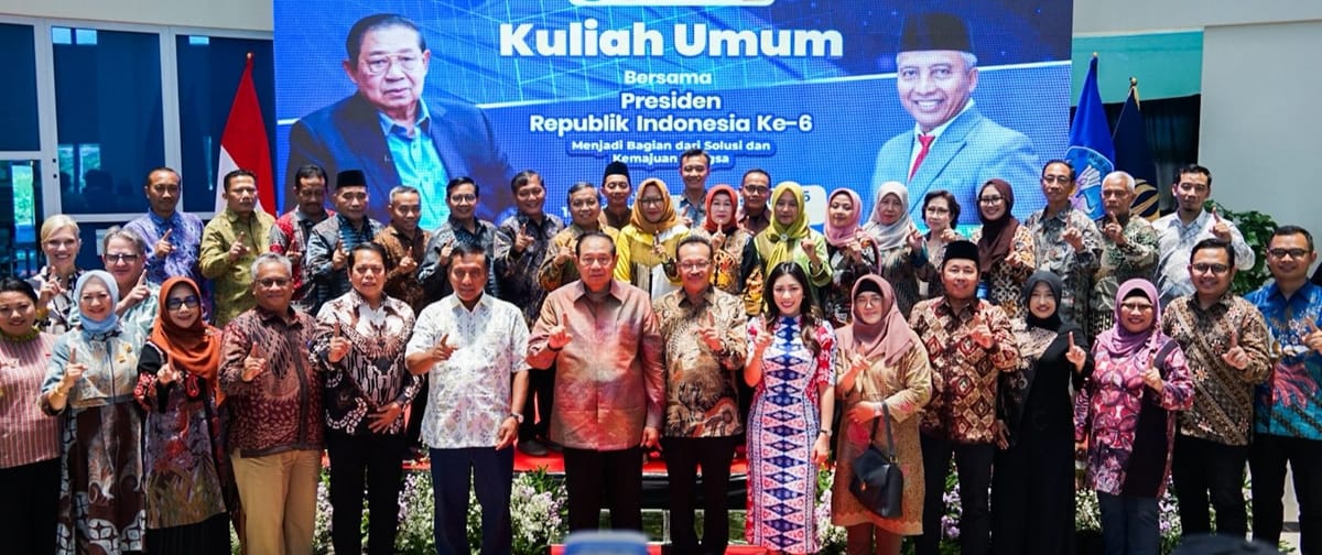 Kuliah Umum Presiden Keenam Susilo Bambang Yudhoyono - SBY - Di Kampus Unesa Magetan.