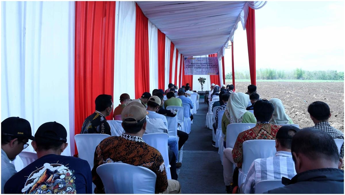 Dukung Program Swasembada Gula Nasional, Bondowoso Lakukan Tanam Perdana Bongkar Ratoon 2025