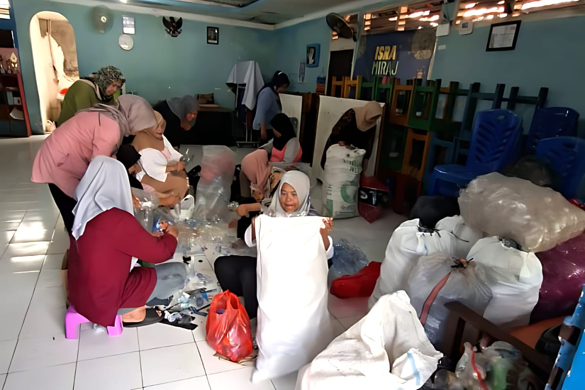 Bank Sampah  Tumbuhkan Kebersihan Lingkungan dan Potensi Pendapatan Warga