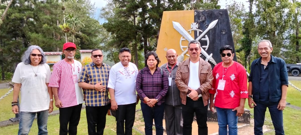 Gubernur Maluku Hendrik Lewerissa Tiba di Papua  Hadiri HUT ke-20 IKEMAL
