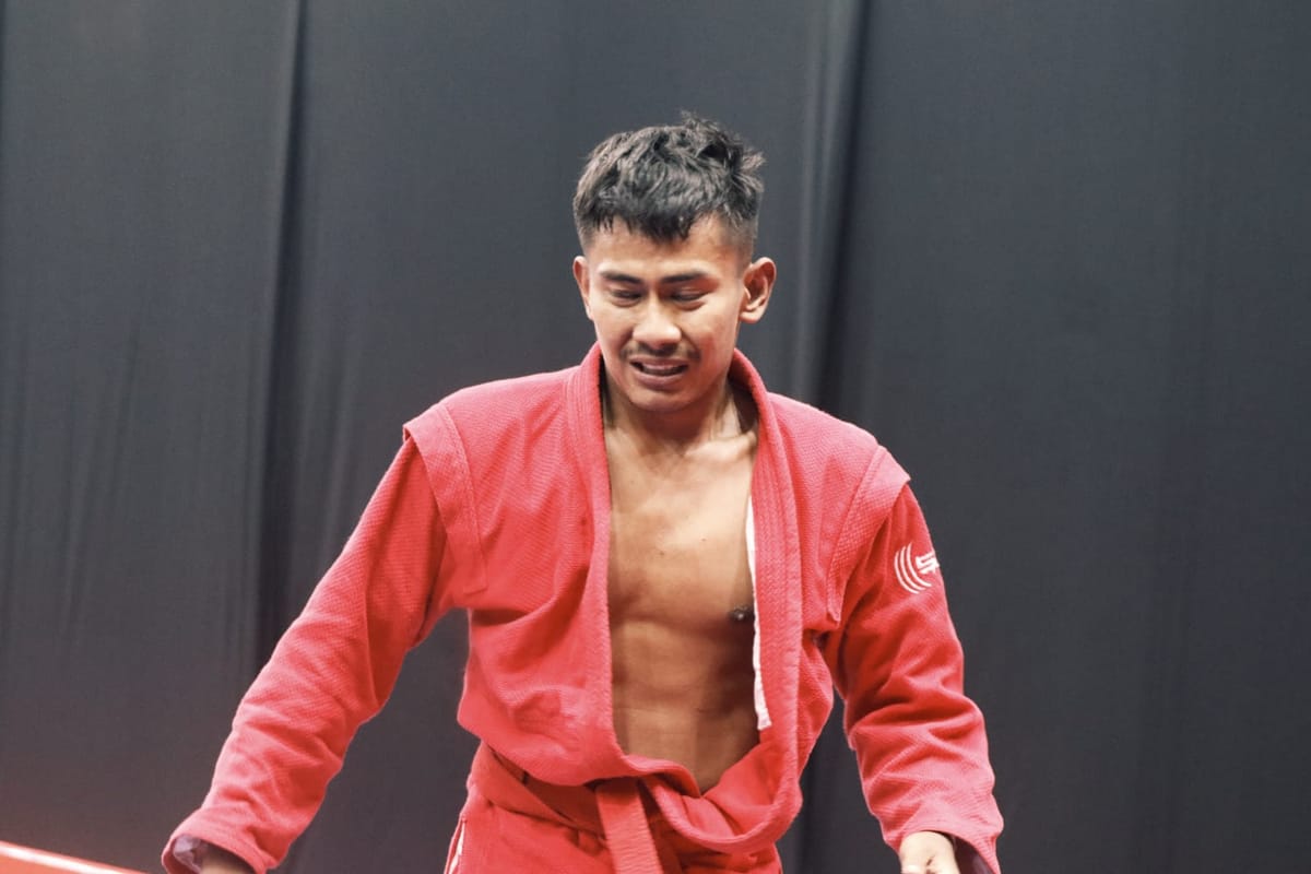 Yusril Mahendra si Emas Sambo Sumbar: Pejuang Matras, Penjaga Mimpi Keluarga