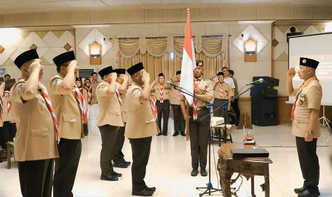 Ketua Kwarda Jatim Lantik Pengurus Pramuka Gresik: Kobarkan Semangat Persatuan dan Gotong Royong.