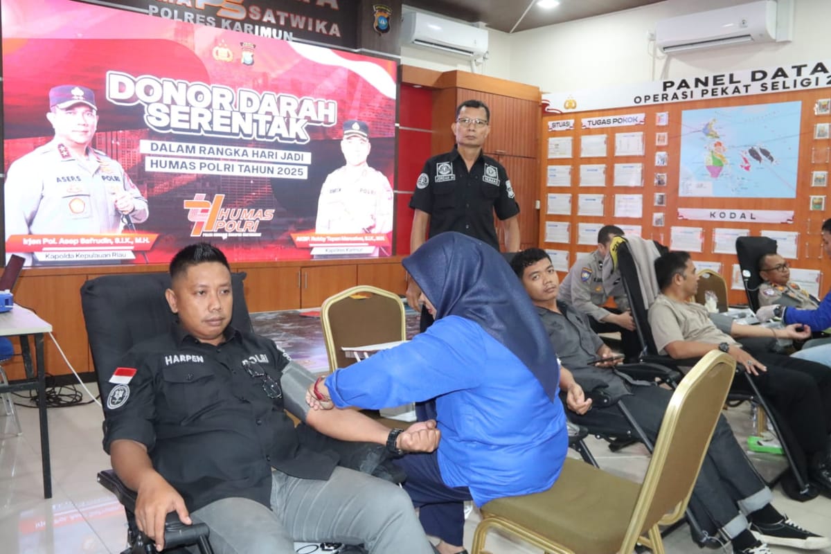 Humas Polres Karimun Gelar Donor Darah Dalam Rangka Hari Jadi Humas Polri Ke-74
