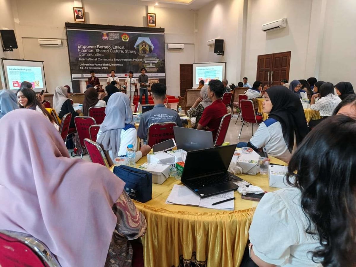 Kolaborasi Lintas Negara di UPB: Mahasiswa Tawarkan Inovasi untuk Masyarakat Borneo