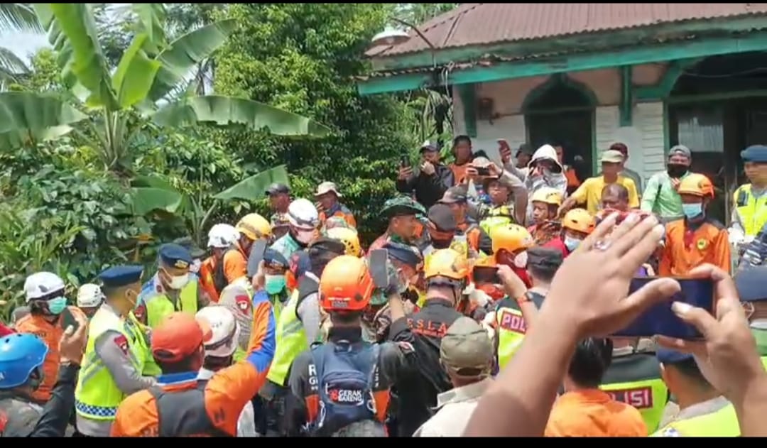 Longsor Pandanarum Banjarnegara: 10 Warga Meninggal, 18 Masih Dalam Pencarian