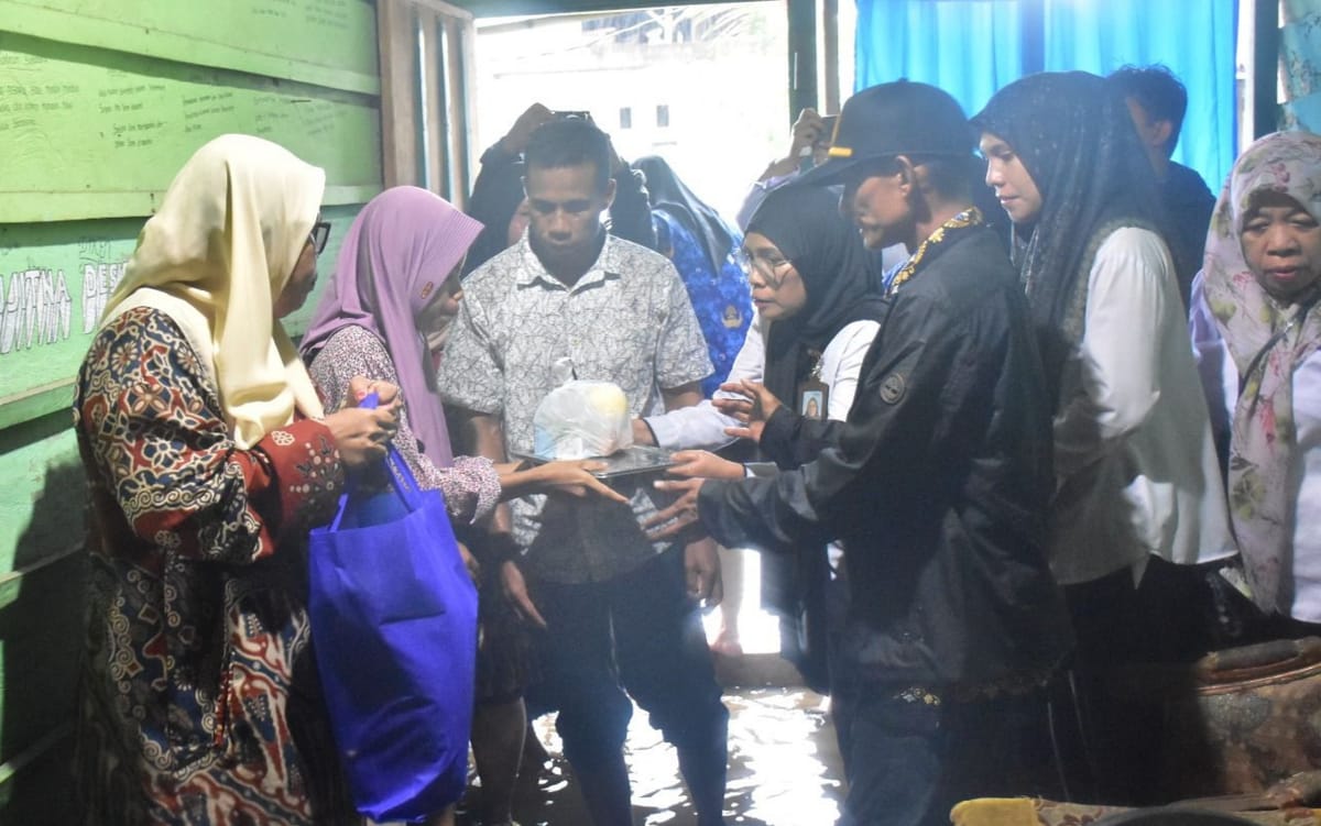 BKKBN Malut Salurkan Program MBG Sasaran Prioritas di Gambesi Ternate