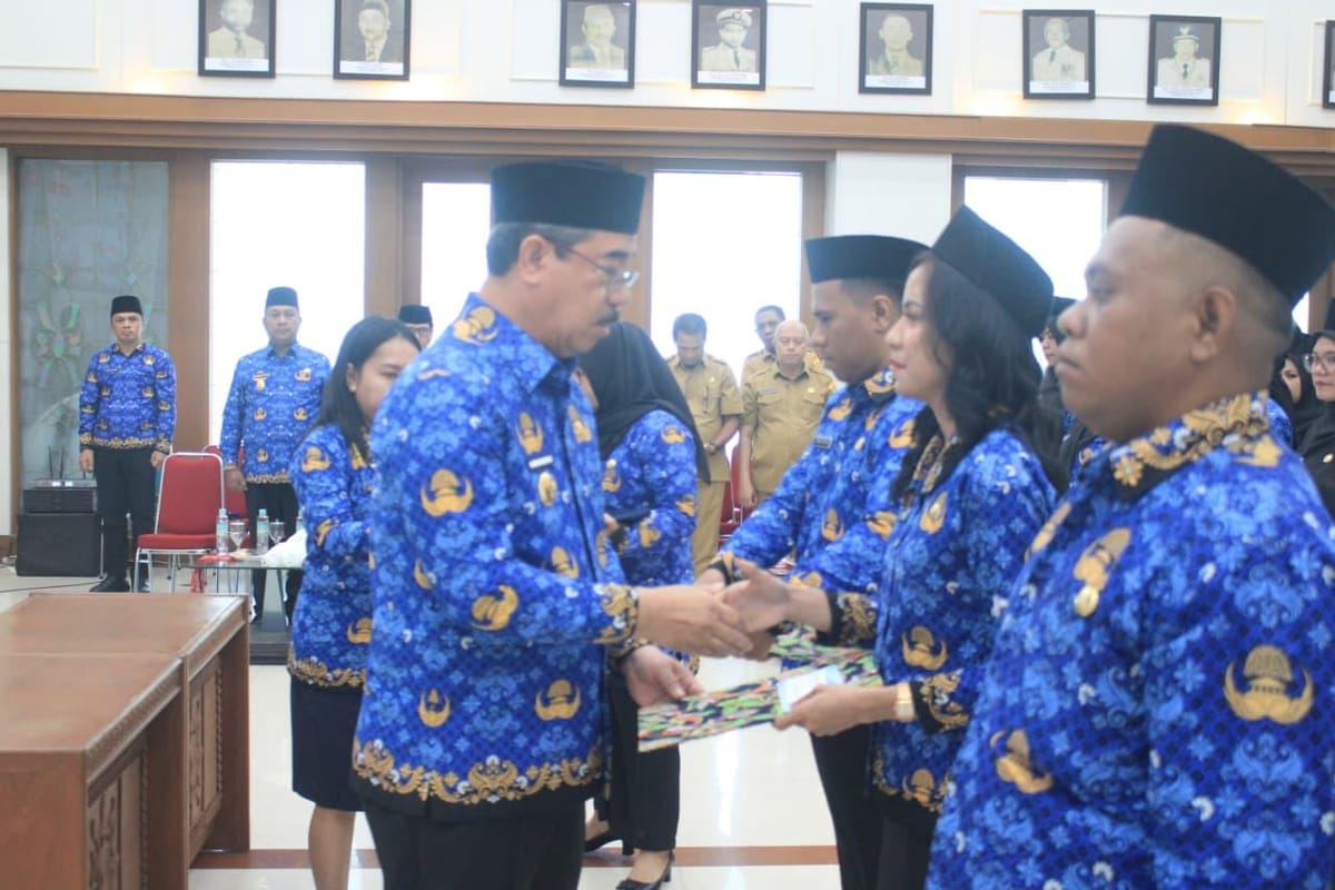 Gubernur Maluku Lantik Pejabat Fungsional dan PPPK