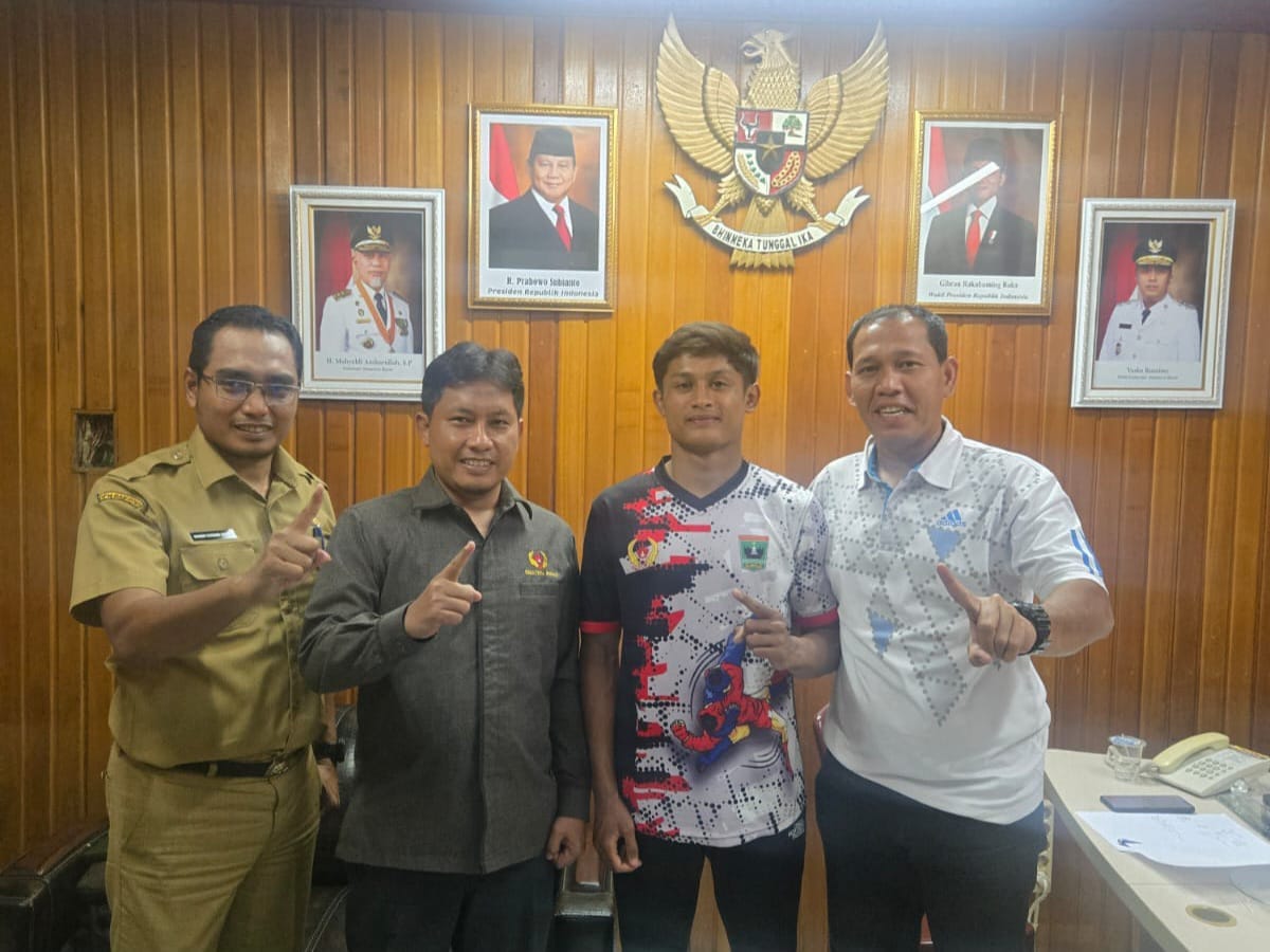 Atlet Sambo Sumbar Handezka Vaktorias Bertolak ke Kejuaraan Dunia 2025 di Kyrgyzstan