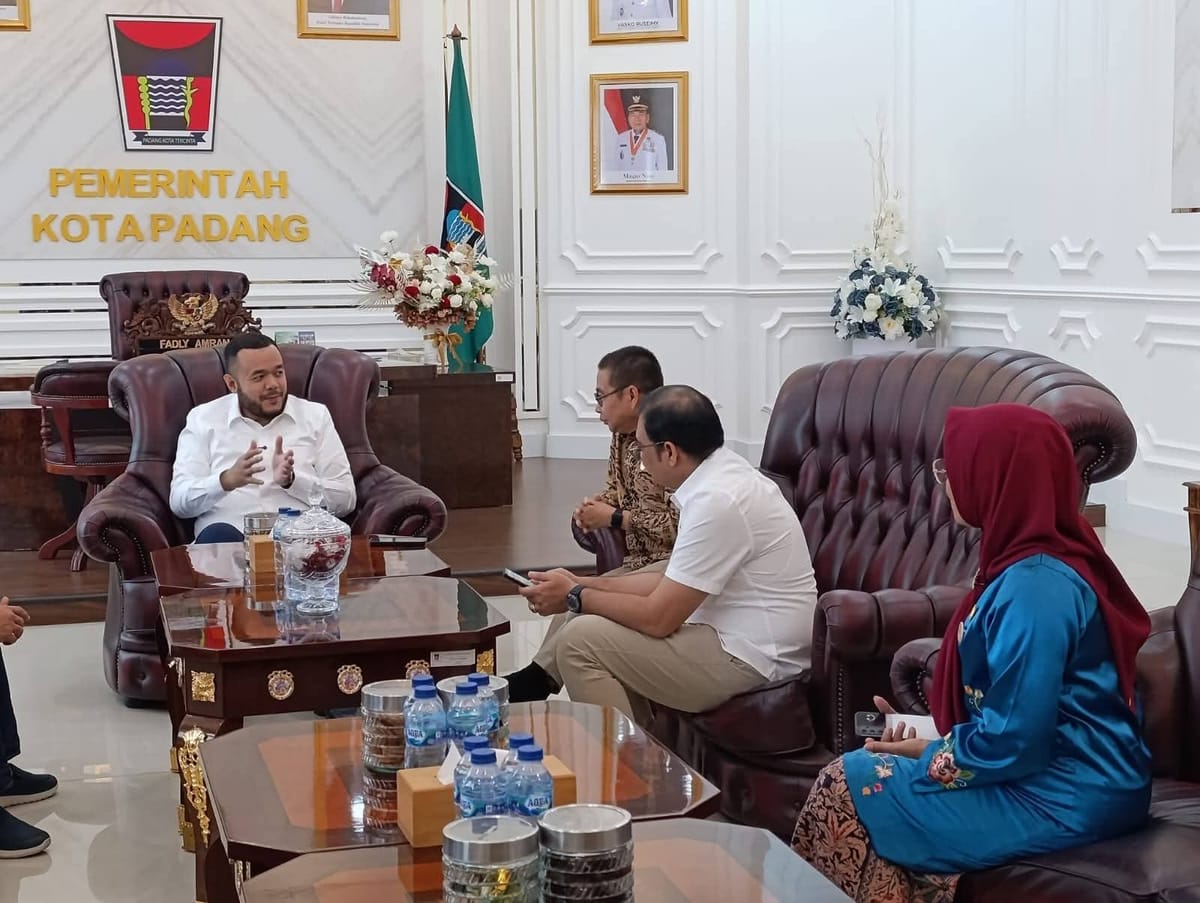 Visitasi Badan Publik, Ketua KI Sumbar: Lompatan Kota Padang Jauh Tinggi