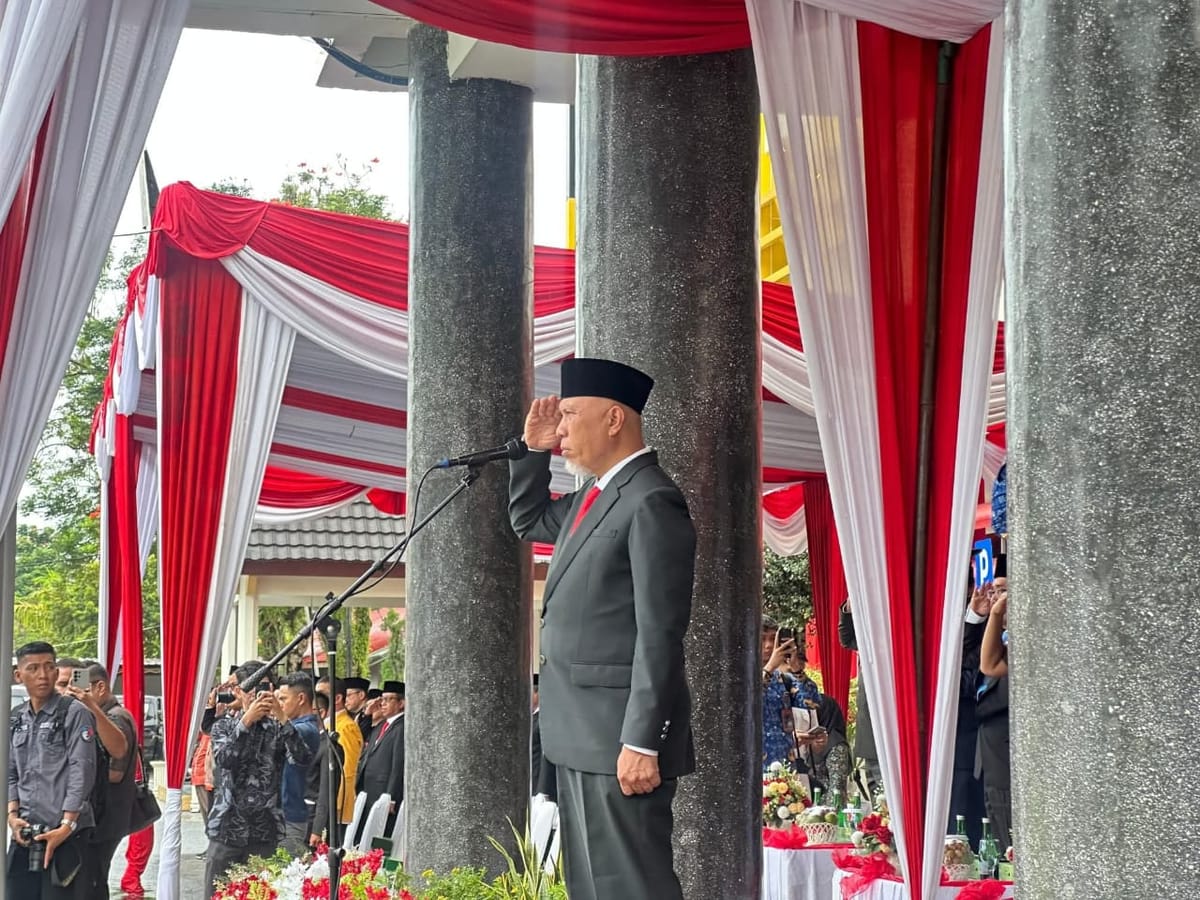 Peringati Hari Pahlawan, Gubernur Sumbar Mahyeldi Pimpin Upacara dan Serukan Nilai Keikhlasan