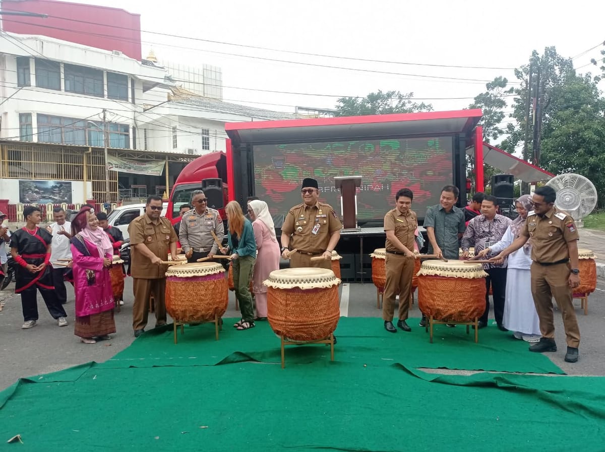 Menuju Integrasi Masyarakat Multikultural, Alek Nagari Berok Nipah Padang, Digelar