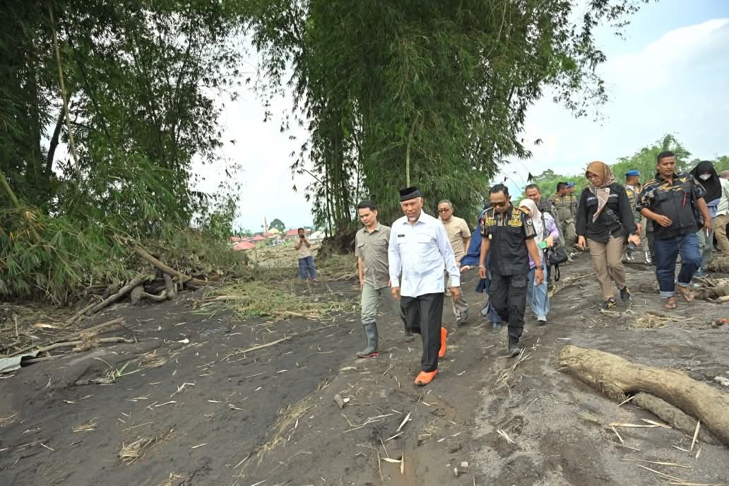 Gubernur Mahyeldi Minta Percepatan Penanganan Korban Bencana di Tengah Membaiknya Cuaca Sumbar