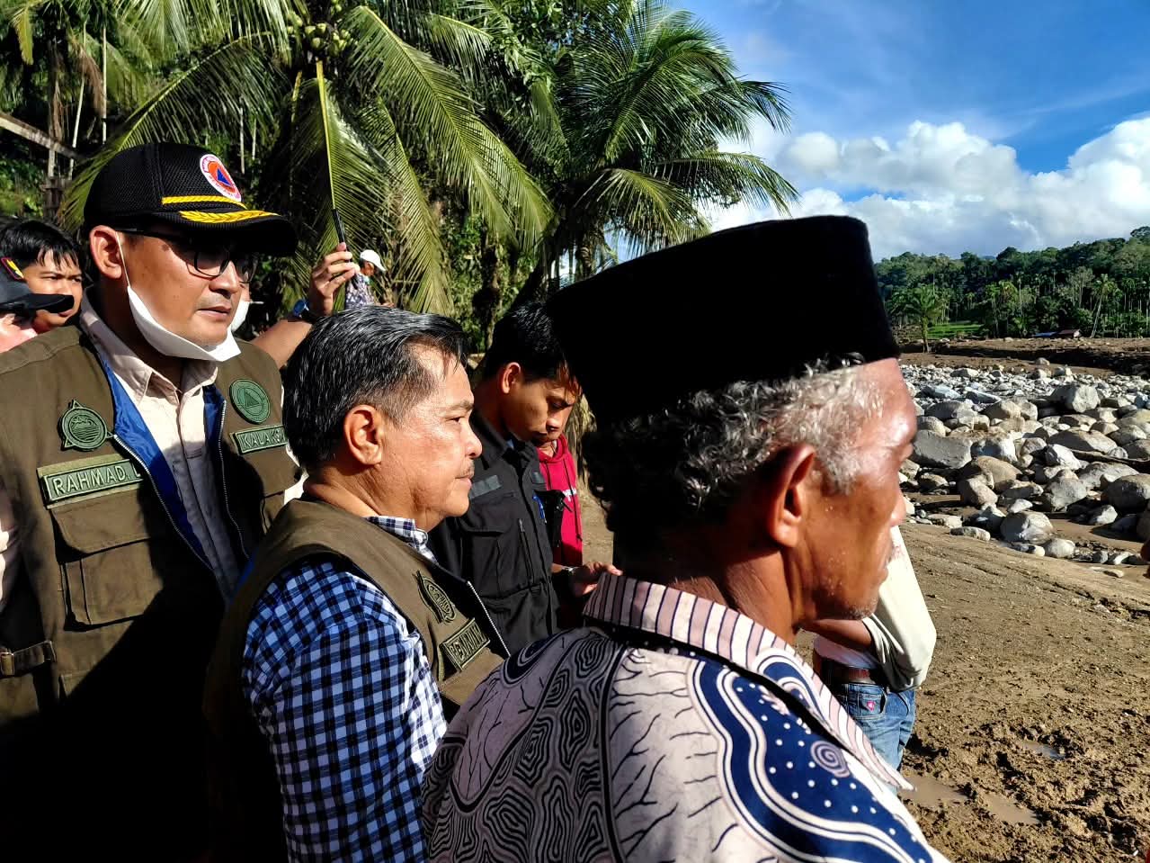 Bupati Agam Tinjau Lokasi Banjir Bandang di Salareh Aia Timur, Pastikan Penanganan Korban Jadi Prioritas Utama
